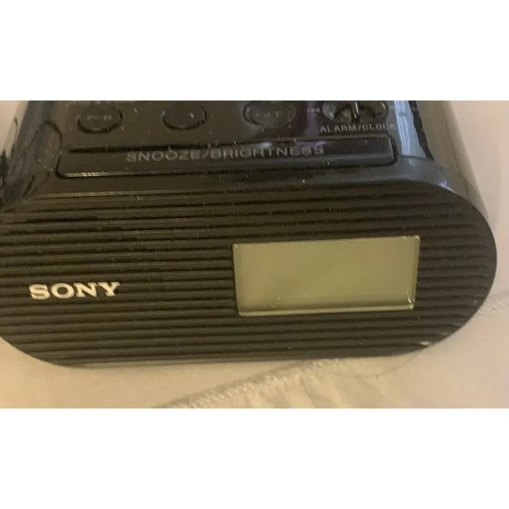 Sony ICF-C05IP Audio Dock Clock Radio iPhone/iPod 30-Pin Black AC Power Adapter